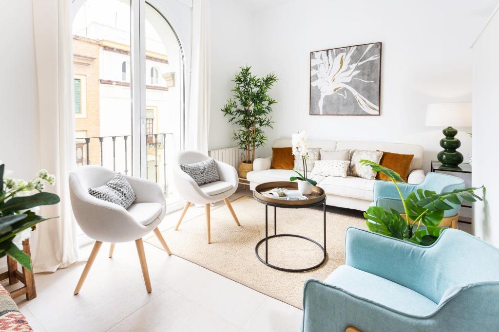 Mateos Gago Terrace III - Genteel Home